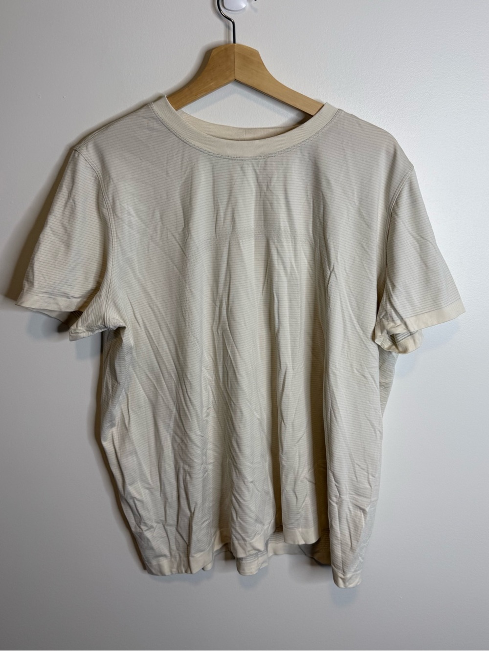 Lululemon Swiftly Tech Short Sleeve - Waist Length, cream size 12